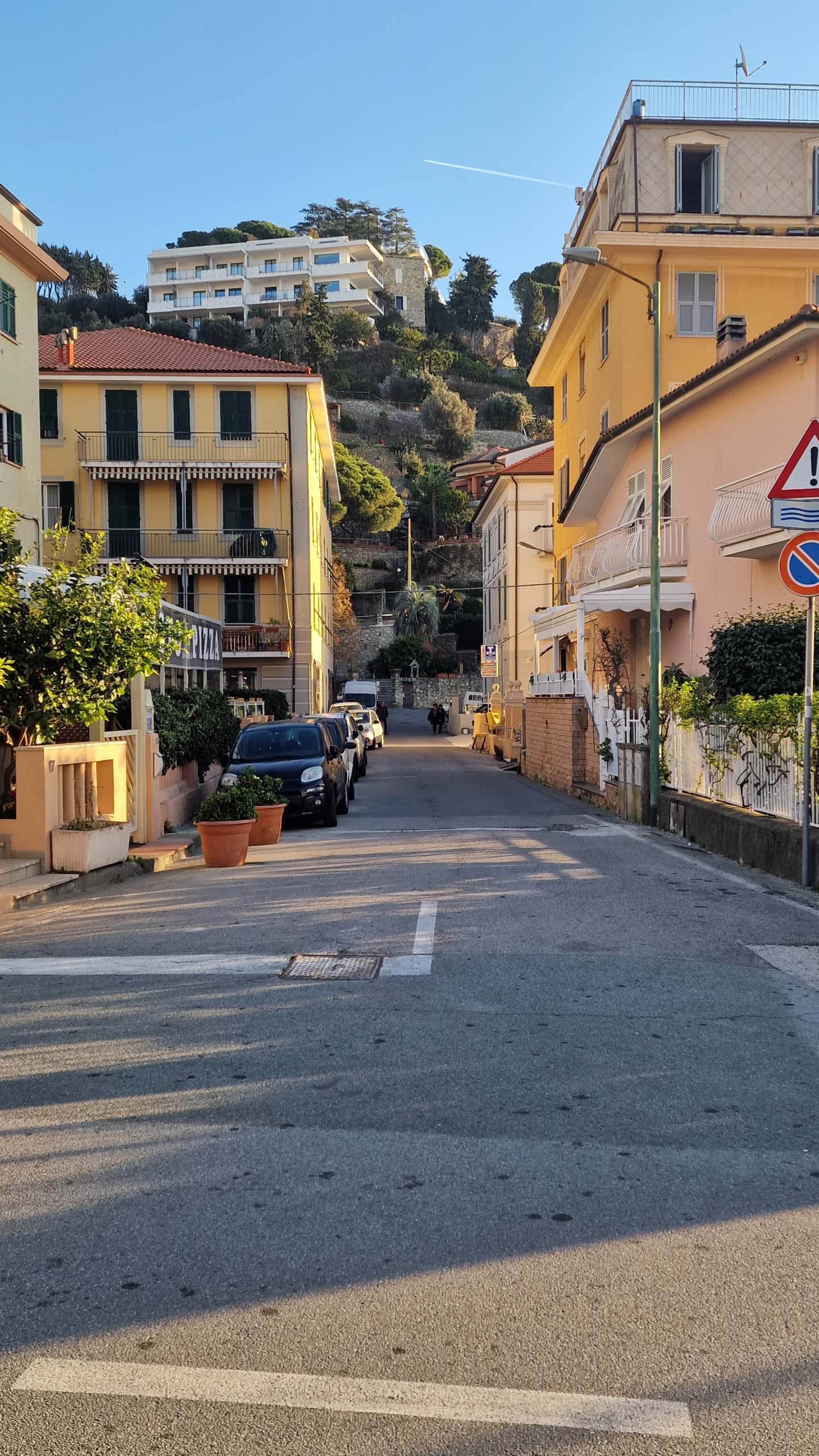 20250104_091937 Quadrilocale zona Mola, Varazze