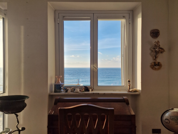 Quadrilocale zona Mola, Varazze