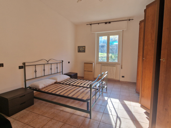 Vendesi bilocale in Via Delfino, Varazze