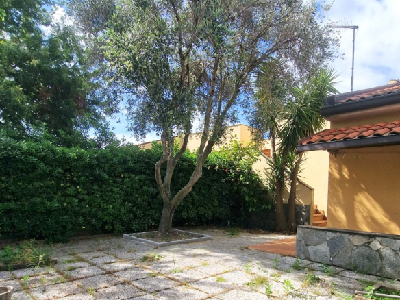 Villetta a schiera vista mare, con box auto e cantina, Cogoleto