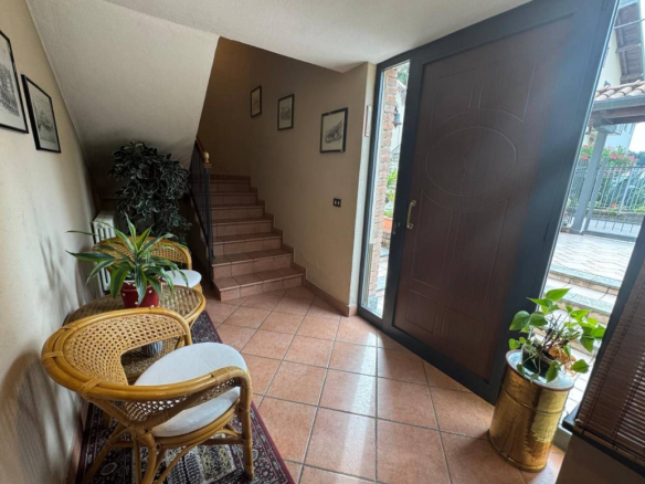 Villa indipendente con ampio giardino, Induno Olona