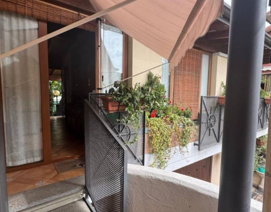 Villa indipendente con ampio giardino, Induno Olona
