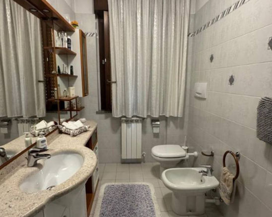 Villa indipendente con ampio giardino, Induno Olona
