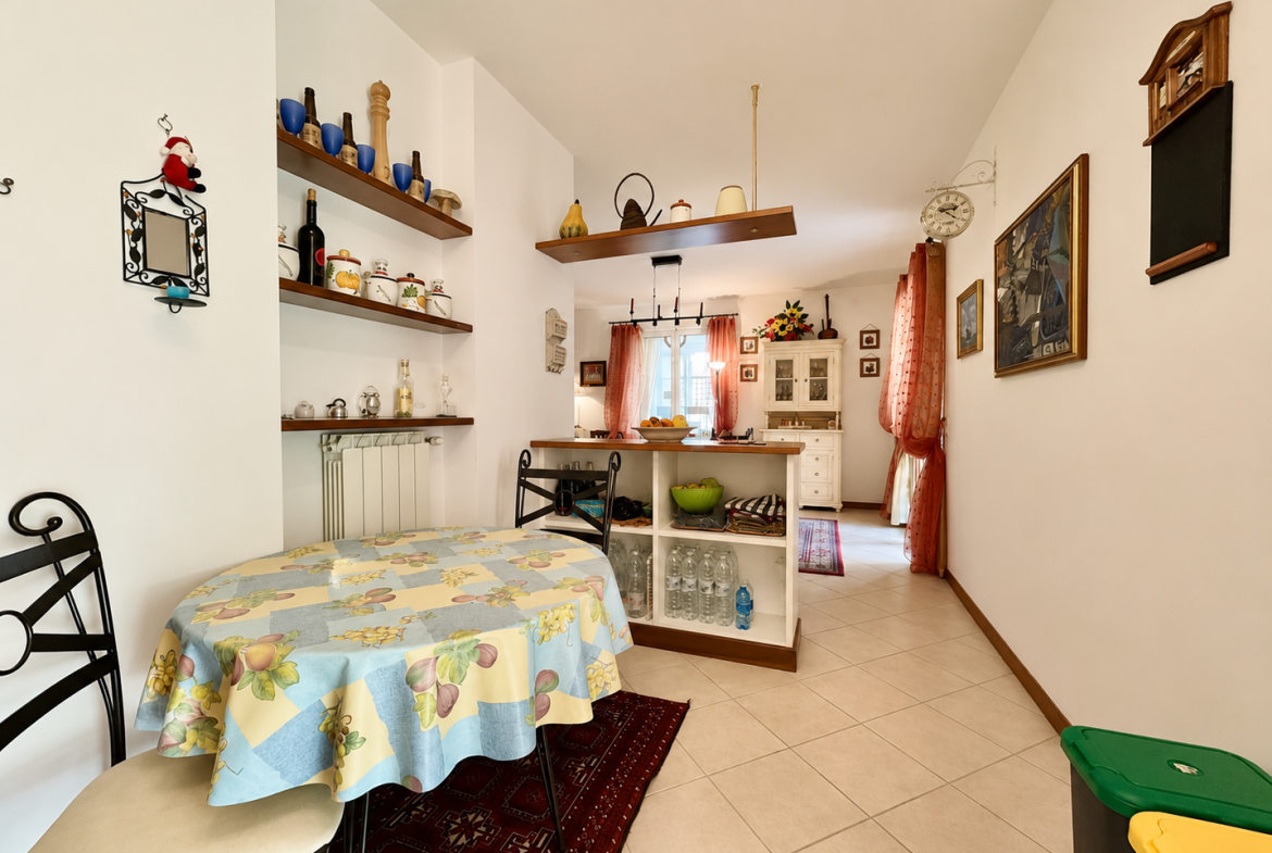 Quadrilocale con giardino, cantina e posto auto, Varazze