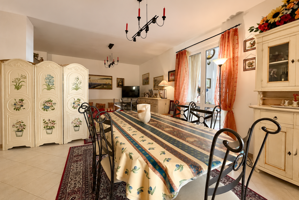 Quadrilocale con giardino, cantina e posto auto, Varazze