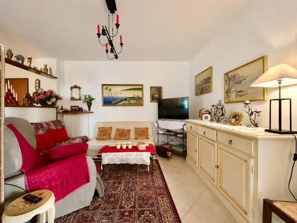 Quadrilocale con giardino, cantina e posto auto, Varazze