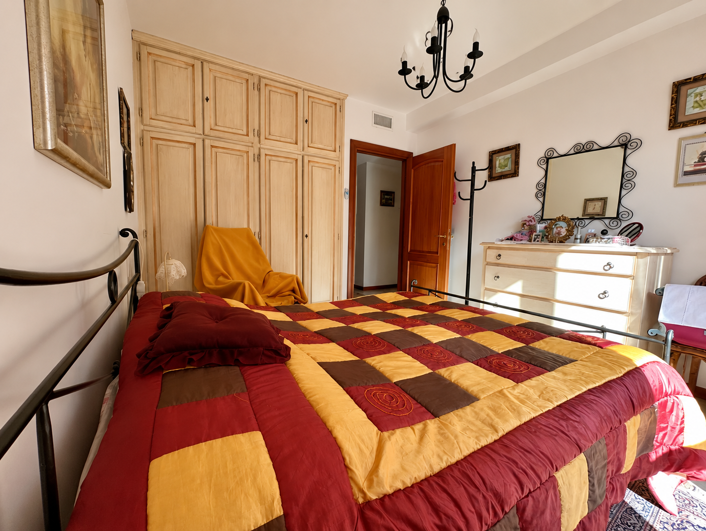 019 Quadrilocale con giardino, cantina e posto auto, Varazze