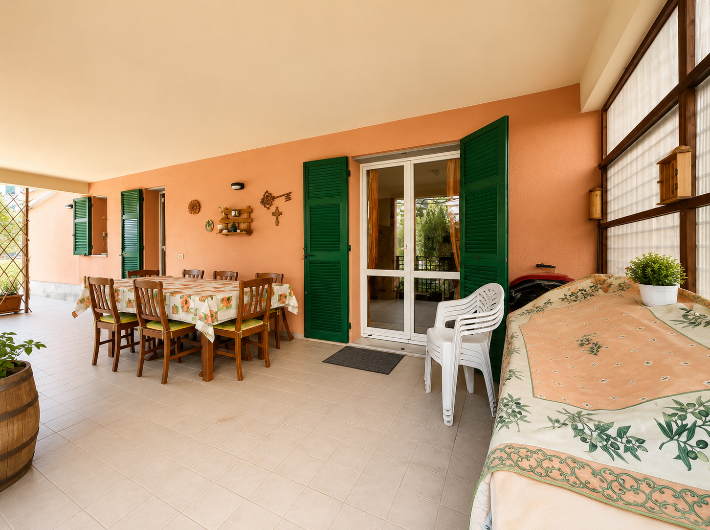 032 Quadrilocale con giardino, cantina e posto auto, Varazze