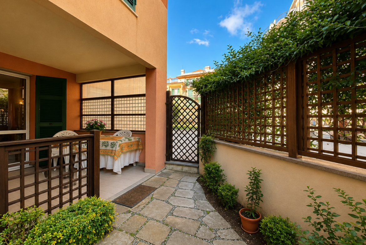 Quadrilocale con giardino, cantina e posto auto, Varazze