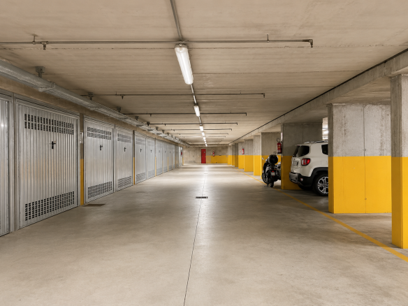 Quadrilocale con giardino, cantina e posto auto, Varazze