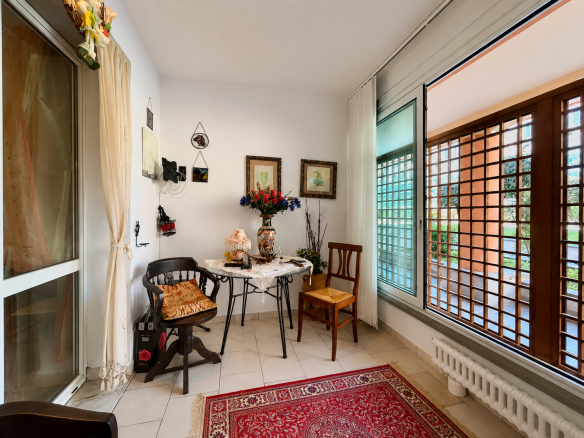 Quadrilocale con giardino, cantina e posto auto, Varazze