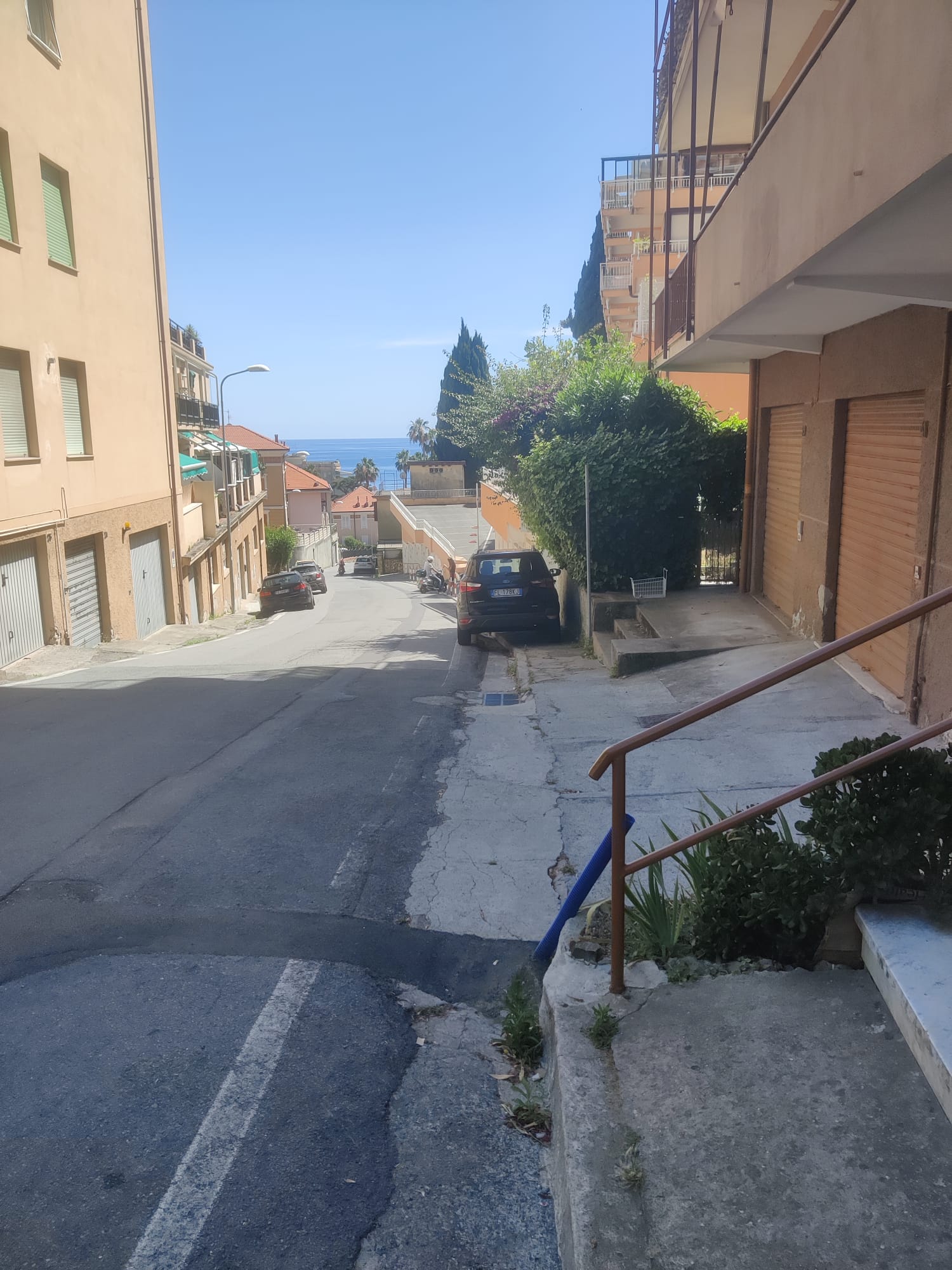 Ampio trilocale ristrutturato, Varazze
