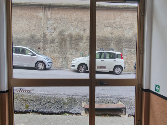 Ampio trilocale ristrutturato, Varazze