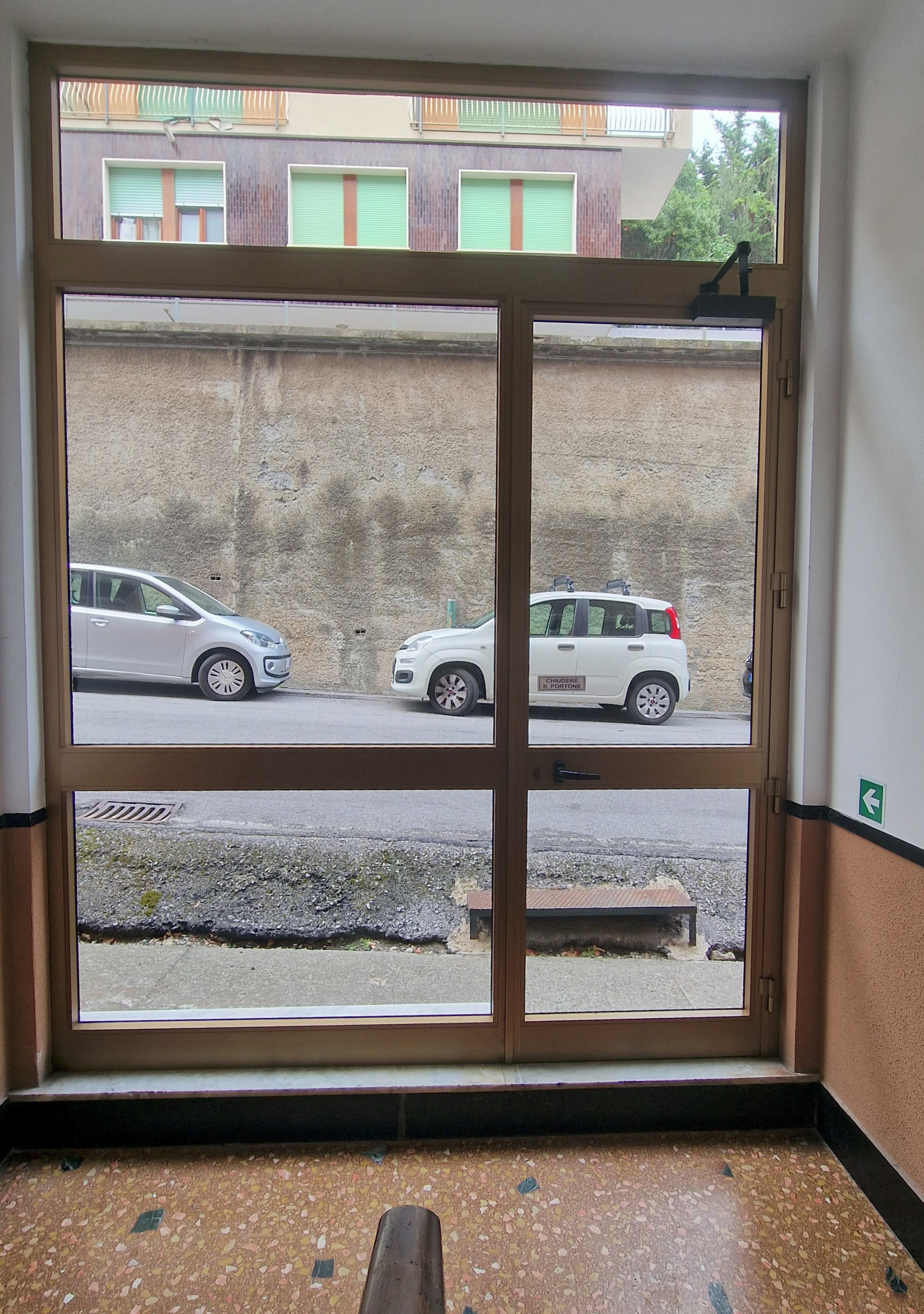 Ampio trilocale ristrutturato, Varazze