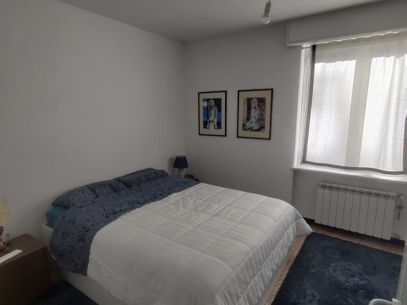 Ampio trilocale ristrutturato, Varazze